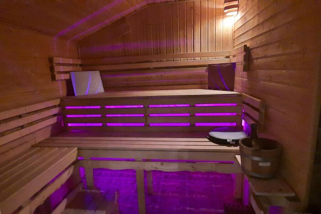Bungalow Mit Sauna In Einer Ruhige Wald Lage. Grossnaundorf Esterno foto